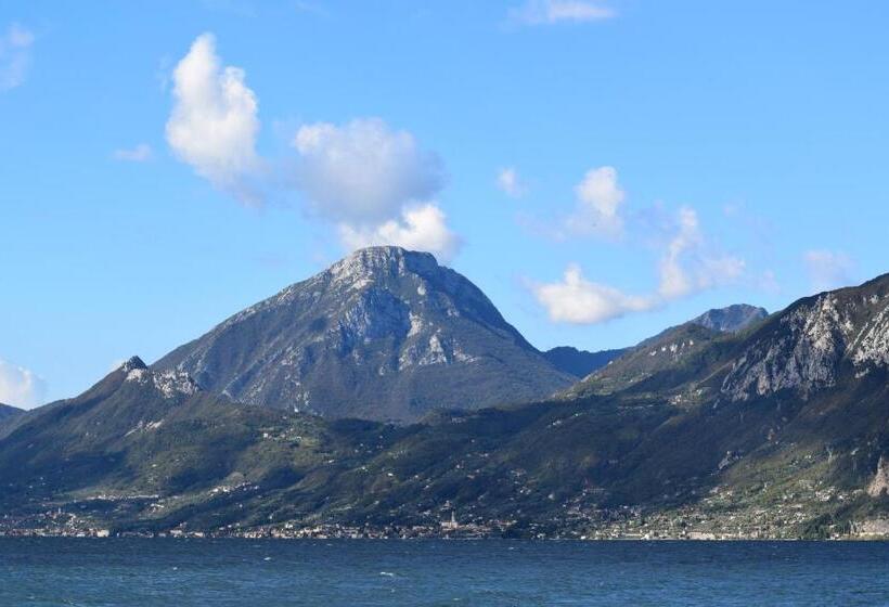 Номер Стандарт Боковой Вид на Море, Villa Torre   Atmosfera Romantica