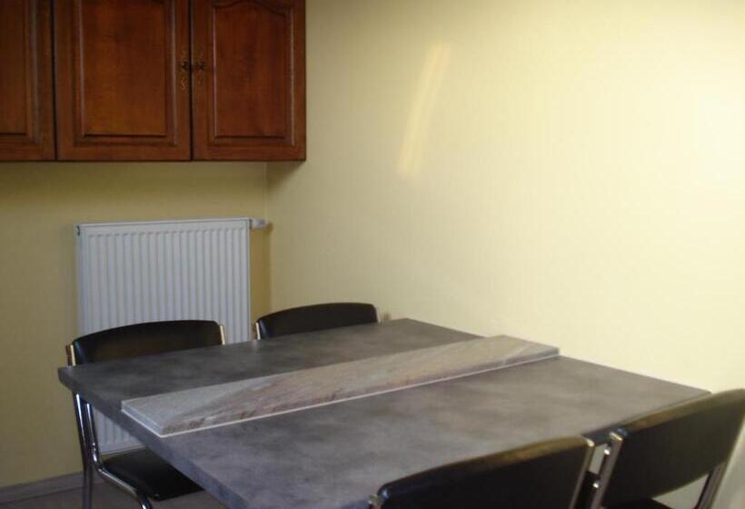 Номер Стандарт, Auro Ra