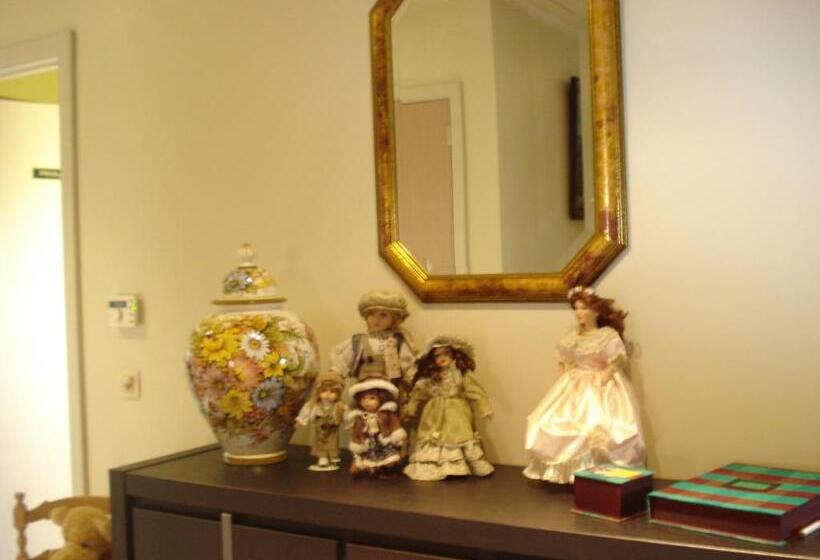 Номер Стандарт, Auro Ra