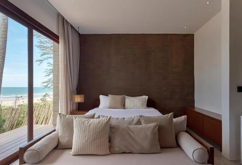 キングサイズベッドのスタンダードルーム, Chula Beach Resort