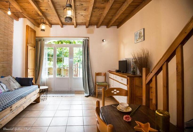 חדר משפחתי נוף לגינה, Domaine De Beaufort