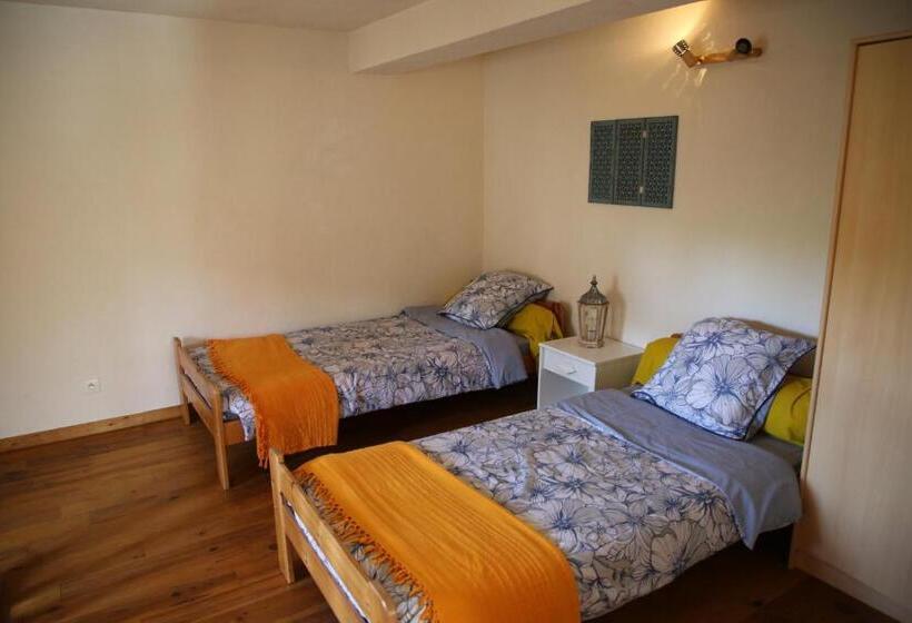 חדר משפחתי נוף לגינה, Domaine De Beaufort