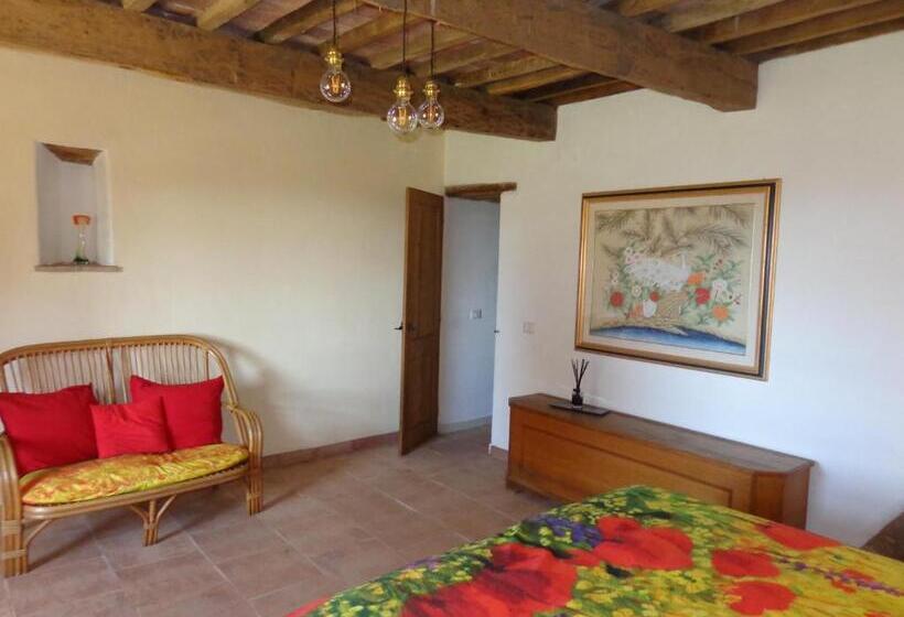 اتاق لوکس, Agriturismo Poggio Monte Saturnia