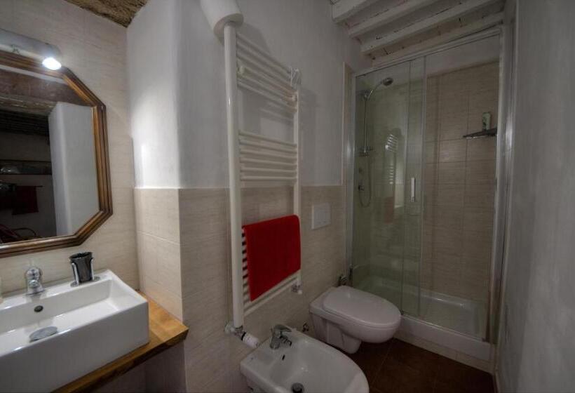 اتاق لوکس, Agriturismo Poggio Monte Saturnia