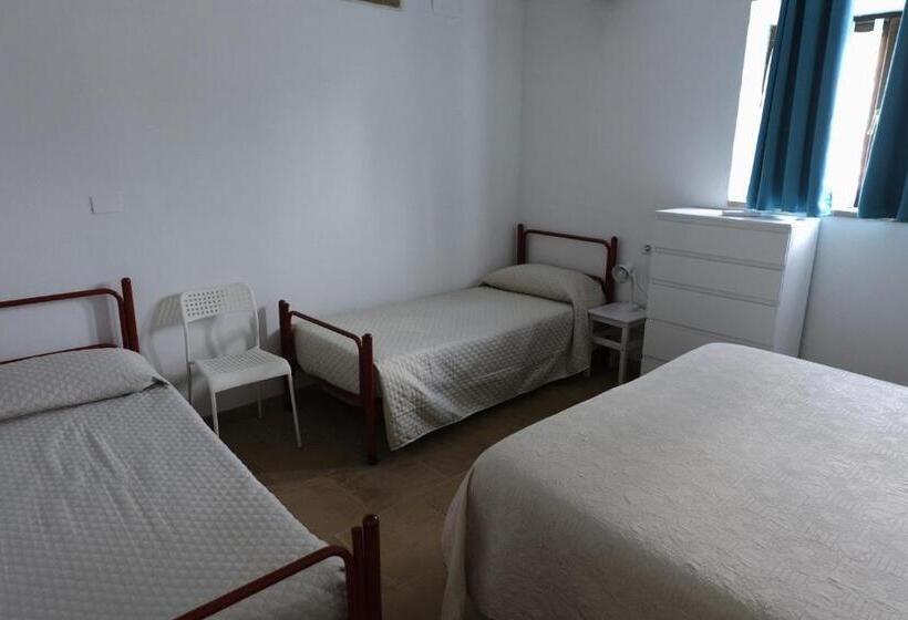 اتاق خانوادگی با چشمانداز باغ, Agriturismo Poggio Monte Saturnia