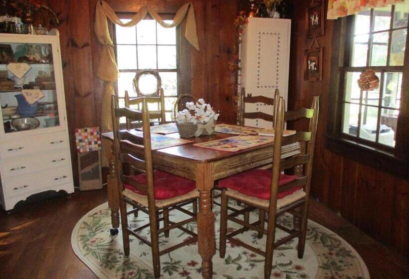 Дом 1 Спальня, The Best! Gorgeous Cabin W Antiques For 2, Near Princeton  I 77