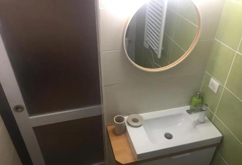 ガーデンビュースタンダードルーム, Chambre D Hôtes Au Calme Avec Spa