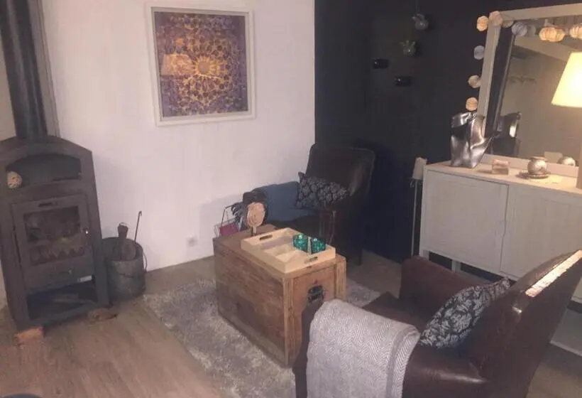 ガーデンビュースタンダードルーム, Chambre D Hôtes Au Calme Avec Spa