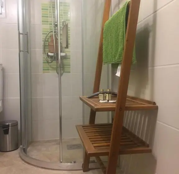 ガーデンビュースタンダードルーム, Chambre D Hôtes Au Calme Avec Spa