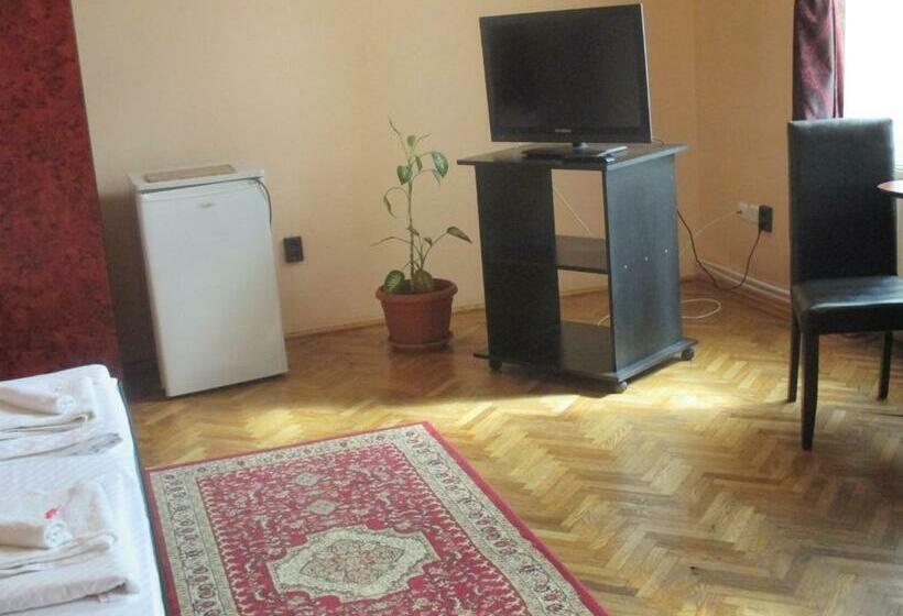 스탠다드 트리플 룸, Pensiunea Boema