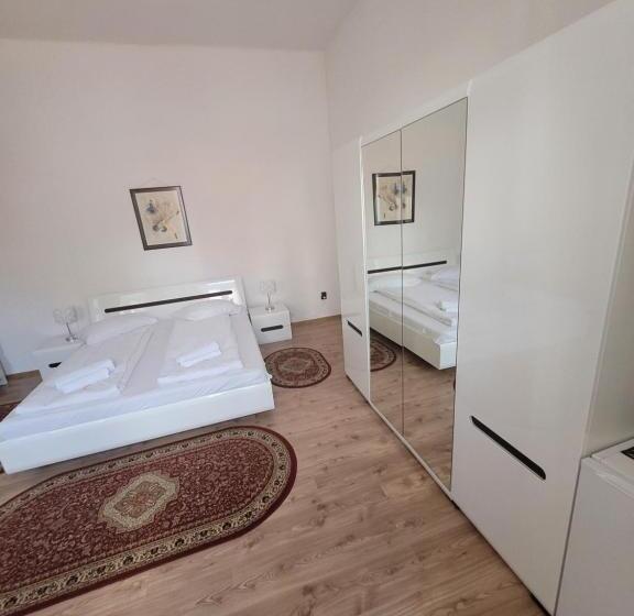 스탠다드 트리플 룸, Pensiunea Boema