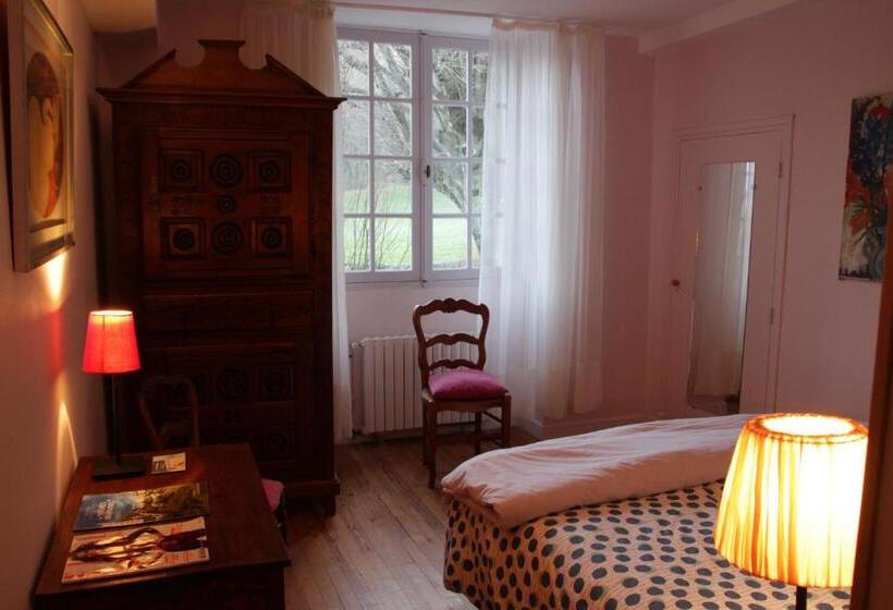 جناح, La Maison De Jeanne