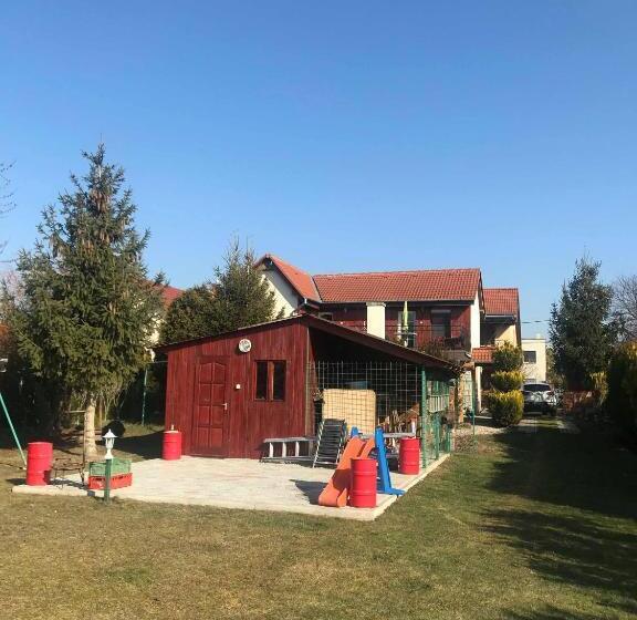 디럭스 룸, Car Es Panzió