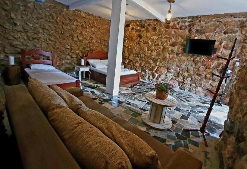 جناح عائلي, Fazenda Hotel Bem Ecológico