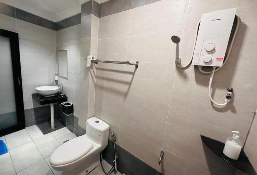 غرفة عائلية, Memory Boutique