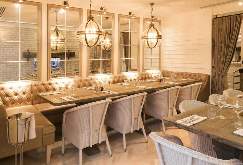 수피리어 룸, Sandy Mount House