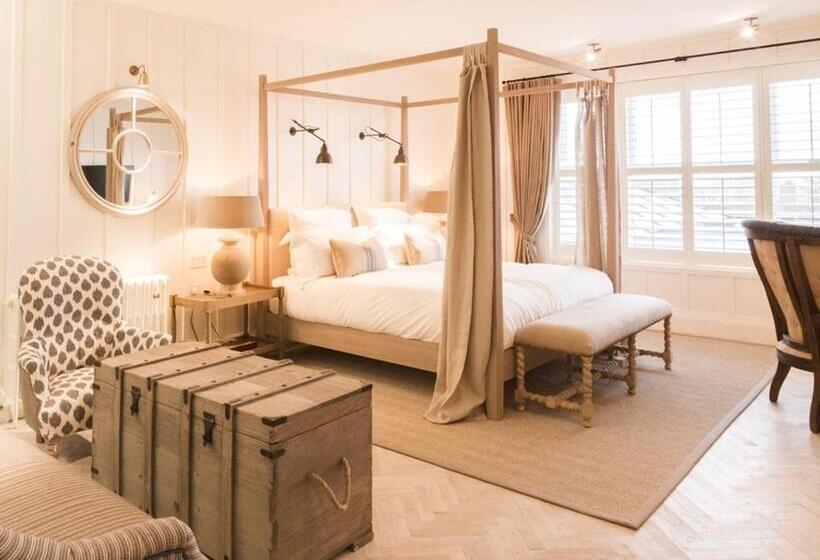 Полулюкс Повышенной Комфортности, Sandy Mount House