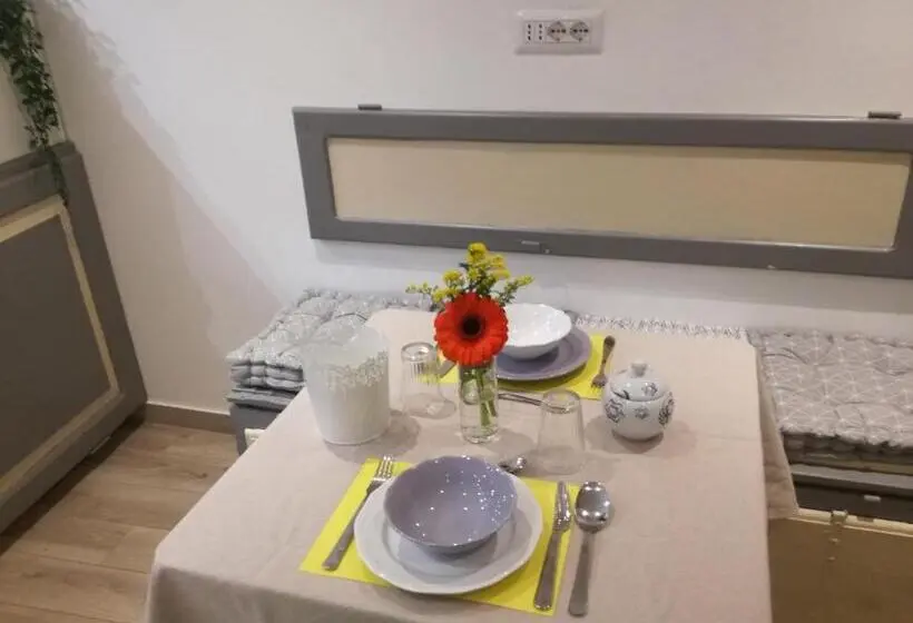اتاق راحتی سه تخته, B&b Casa Lilli