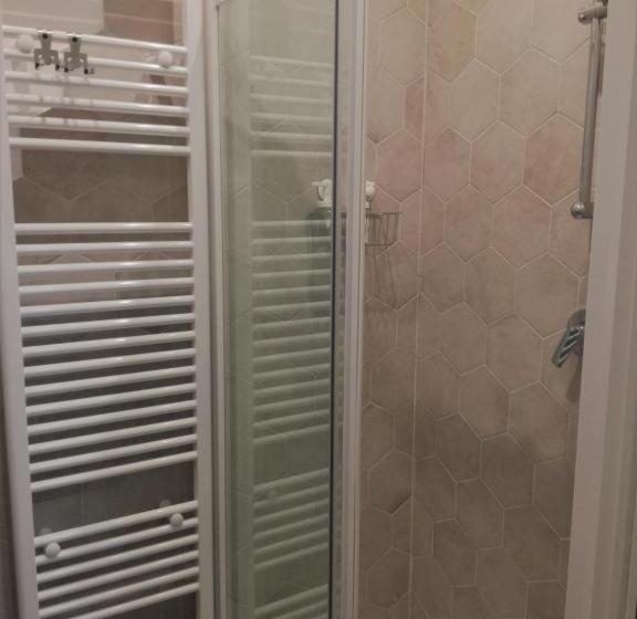 חדר קומפורט לשלושה, B&b Casa Lilli