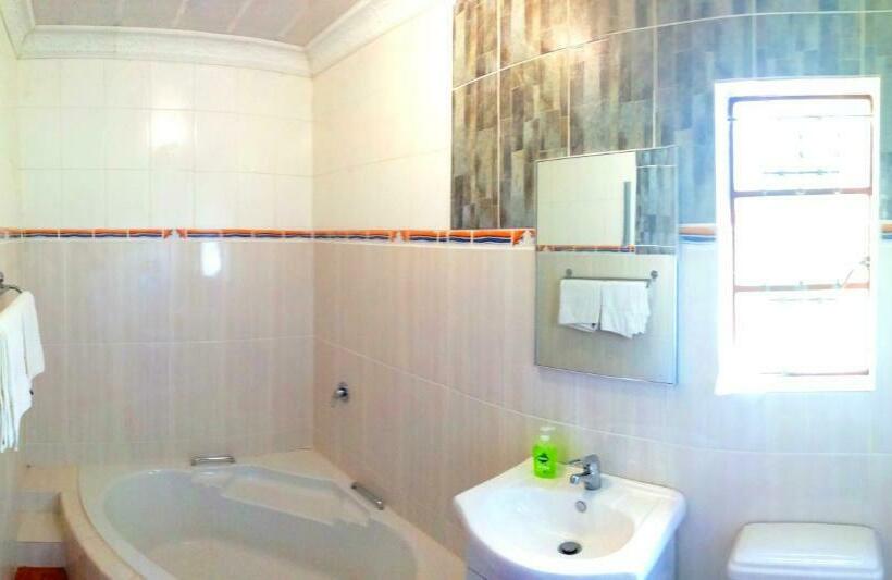 Aile Odası, Ankuweni Guest House