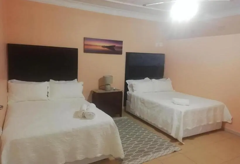 ファミリールーム, Ankuweni Guest House