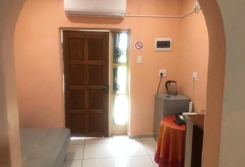 Aile Odası, Ankuweni Guest House