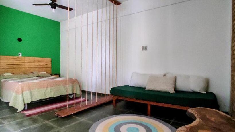 סטודיו סטנדרט עם מרפסת, O Caramuru Hostel   Cumuruxatiba