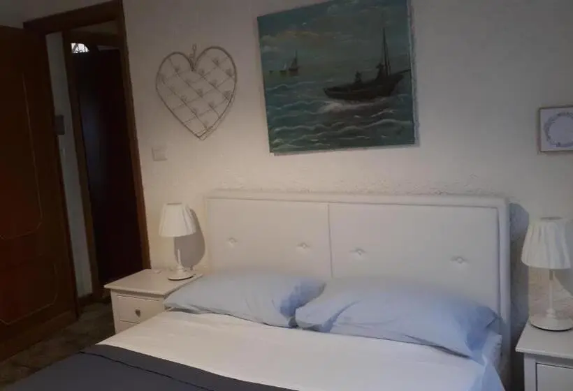 Standard room with outdoor bath, Casa Sui Tetti