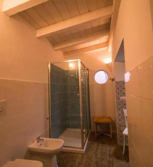 Standard room with outdoor bath, Casa Sui Tetti
