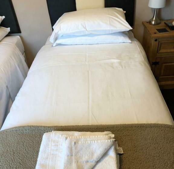 Номер Стандарт, The Magnet Tavern