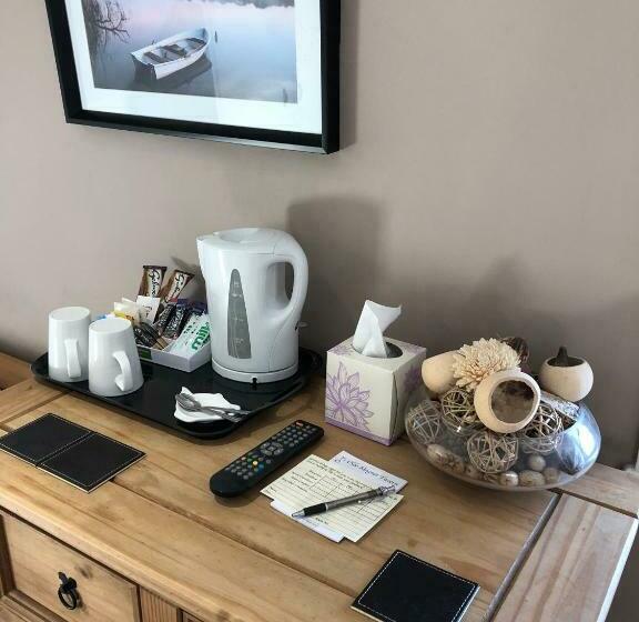 Номер Стандарт, The Magnet Tavern