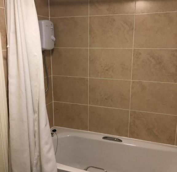 Номер Стандарт, The Magnet Tavern