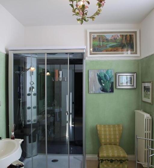 اتاق استاندارد یک نفره, Masnadieri 18