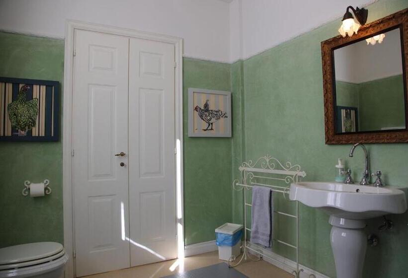 اتاق استاندارد یک نفره, Masnadieri 18