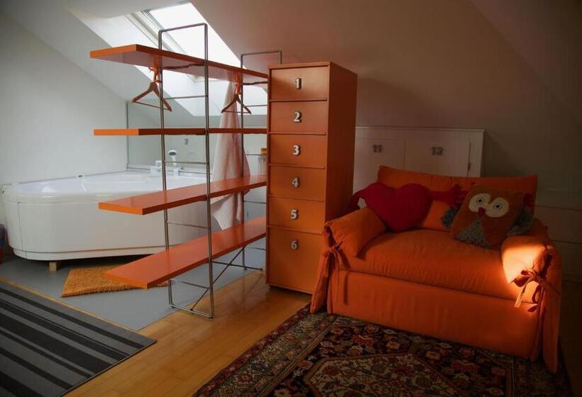 اتاق استاندارد با وان آب گرم, Masnadieri 18