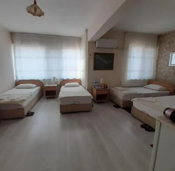 スタンダード4人部屋, Saydam Otel