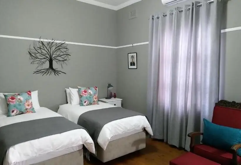 اتاق لوکس با چشم‌انداز باغ, Casa Mia