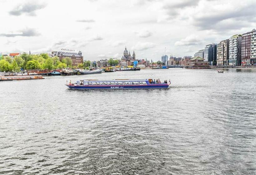 اتاق استاندارد یک نفره, Felicitas