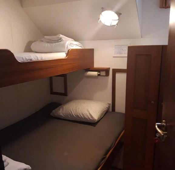 اتاق استاندارد, Felicitas