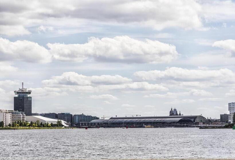 اتاق استاندارد یک نفره, Felicitas