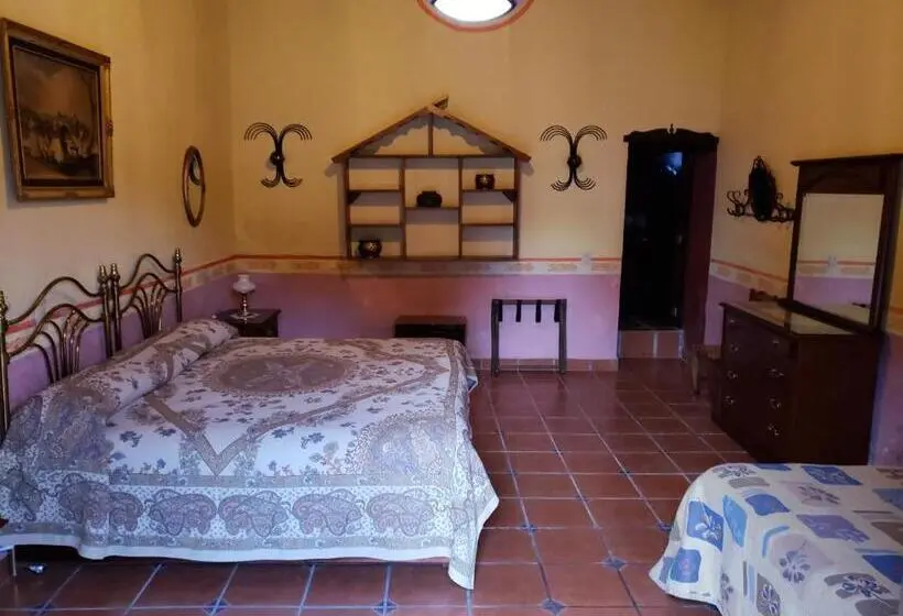 庭の見えるスタンダードトリプルルーム, Ex Hacienda San Buenaventura