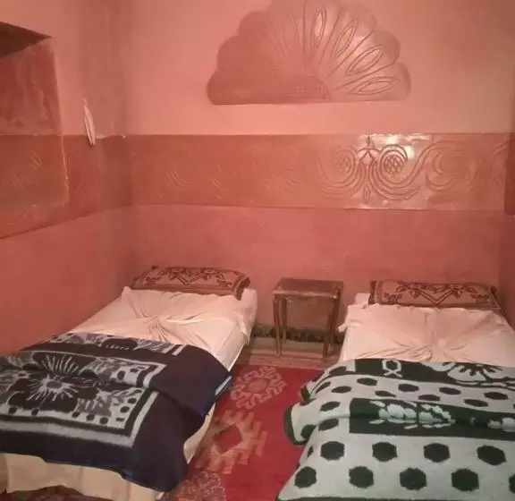 バス共有のスタンダードルーム, Riad Berbère Boutaghrar