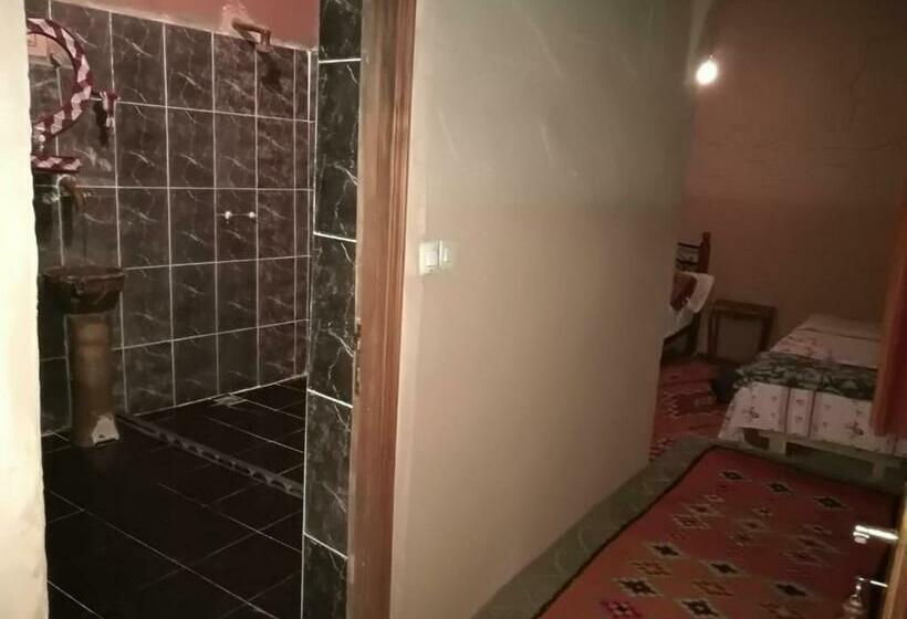 غرفة سوبيريور مطلّة علي الحديقة, Riad Berbère Boutaghrar