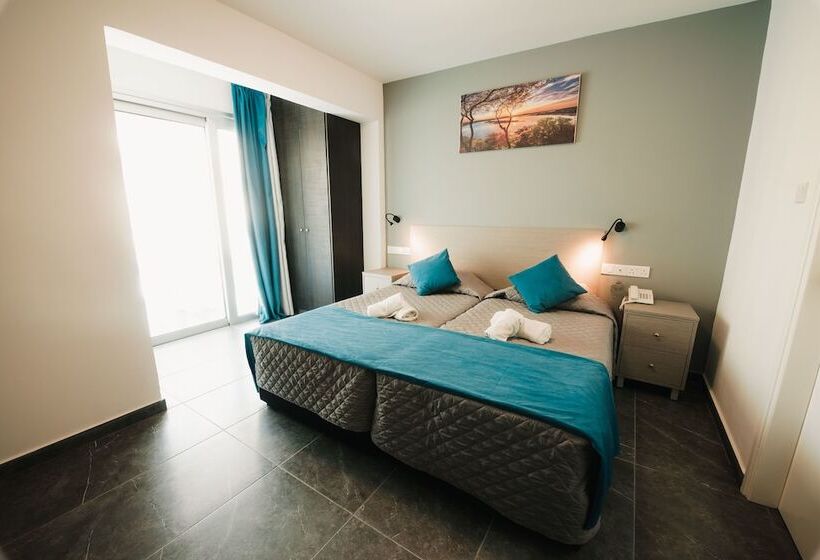 Escritório Estándar, A Maos Hotel Apartments