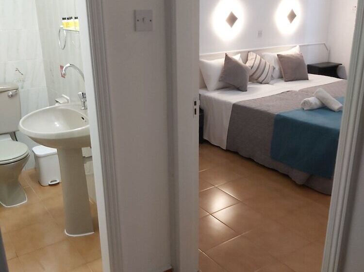 شقة غرفة واحدة, A Maos Hotel Apartments