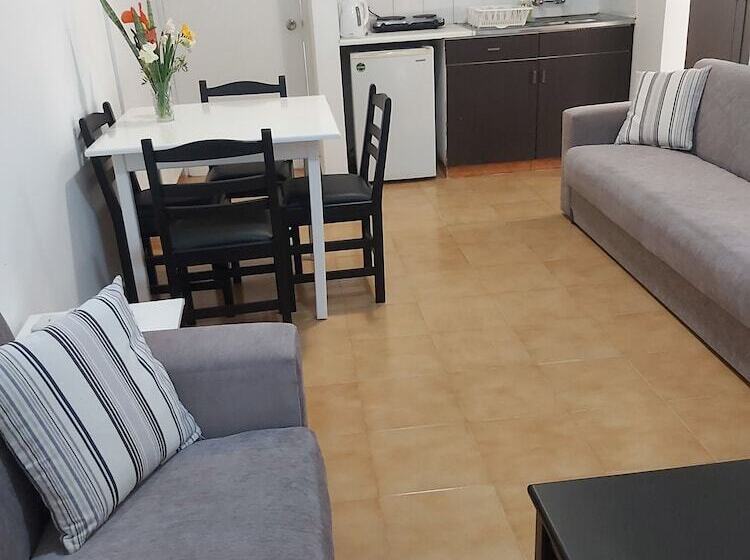 شقة غرفة واحدة, A Maos Hotel Apartments