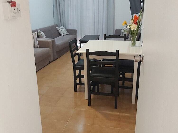 شقة غرفة واحدة, A Maos Hotel Apartments