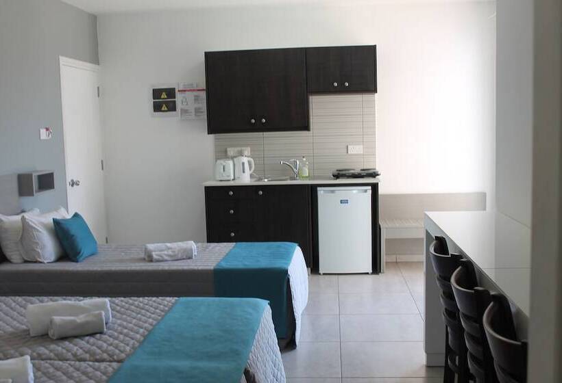 غرفة سوبيريور ثلاثية, A Maos Hotel Apartments