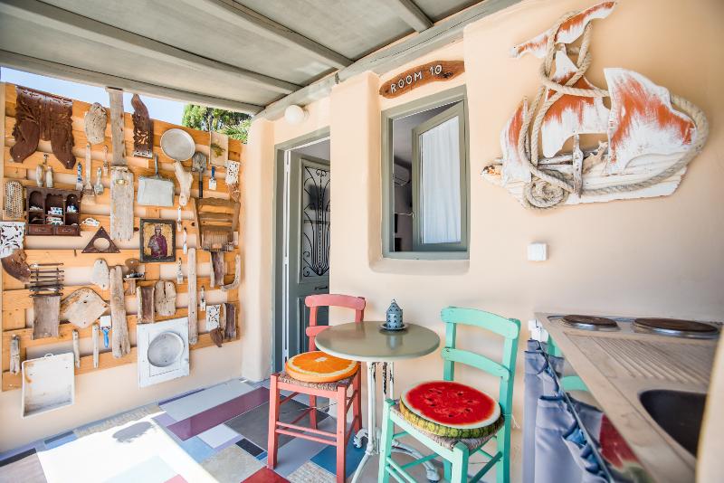 إستوديو قياسى, Anthippi