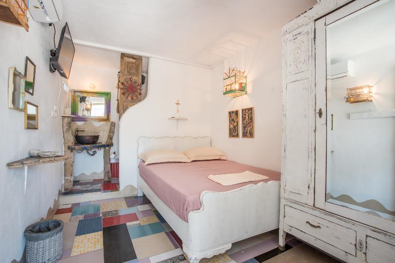 إستوديو قياسى, Anthippi